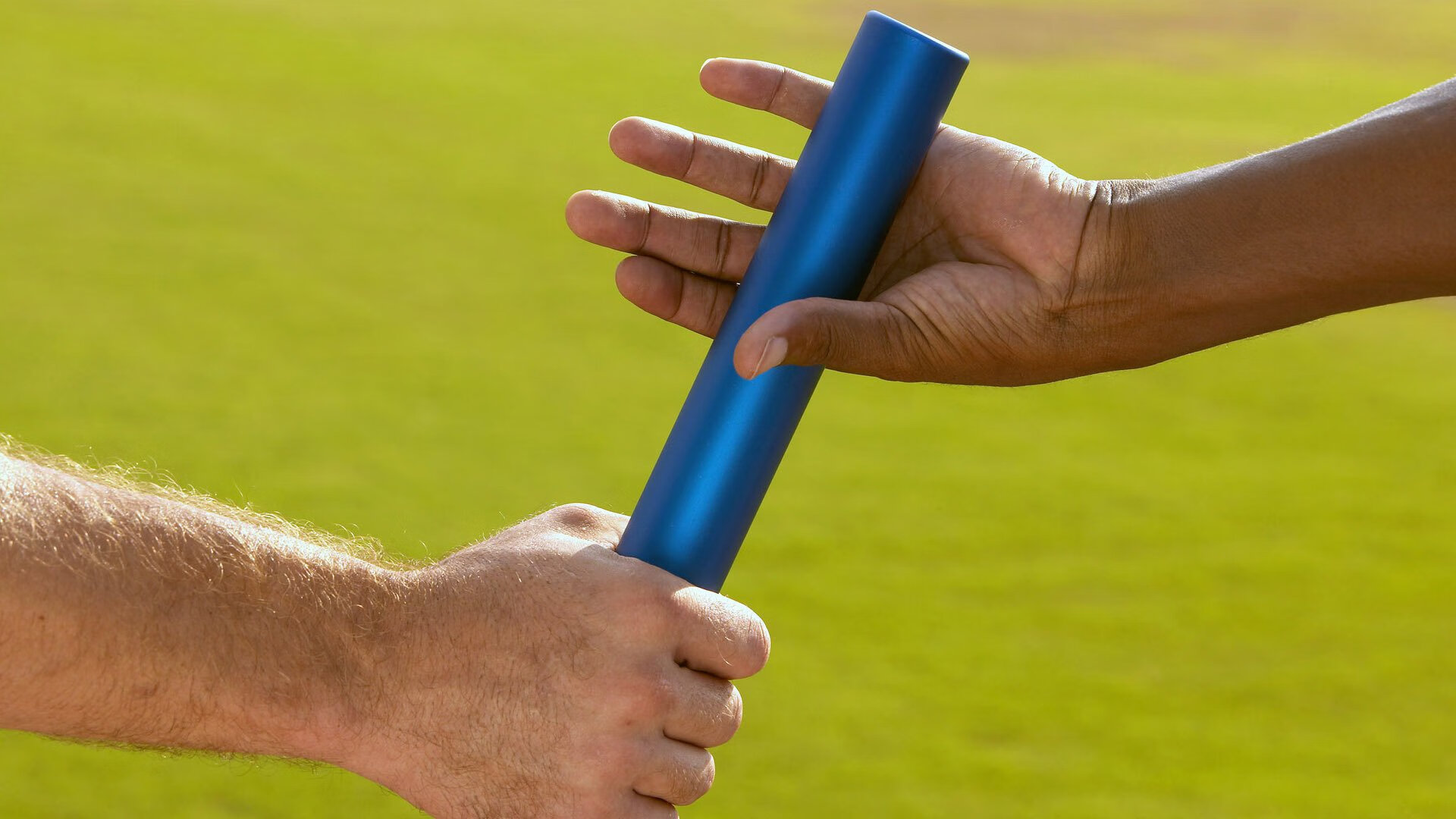 《王者荣耀》荣耀之巅，冠军之争激烈升级！